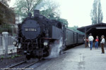 Mai 1985. 99 1758. Zittau / 99 1758 steht abfahrbereit mit einem Personenzug nach Oybin im Bahnhof Zittau.