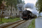 August 1987. 86 1056. Crottendorf. . Sachsen / Die Eisenbahn in Crottendorf verlief quasi ''vor der Haustür'' der Anwohner.