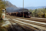 31. Oktober 1987. 50 3145. Bad Schlema. . Sachsen / 50 3145 mit Dg 54309 hat den Bahnhof in Schlema erreicht.