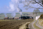 15. November 1987. 50 3145. Lössnitz. . Sachsen / Die im oberen Bahnhof abgeholten Wagen wurden nach Zwönitz gefahren.