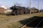 15. November 1987. 50 3145. Zwönitz. . Sachsen / Abfahrbereiter Nahgüterzug nach Aue.