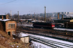 Februar 1988. 250 218 [DR]. Werdau. . Sachsen / Der Bahnhof Werdau mit Blick über die Stadt.