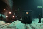 18. Januar 2002. 99 1608. Kipsdorf / 99 1608 ergänzt im Endbahnhof Kipsdorf ihre Wasservorräte. Sie kam zuvor mit RB 27834 aus Freital.