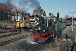 16. Februar 2002. 99 1608. Dippoldiswalde / 99 1608 vor RB 27824 in Dippoldiswalde.