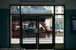 20. April 2002. 50 3616. Aue / Blick zurück auf den Bahnsteig mit 50 3616 aus dem Empfangsgebäude in Aue.