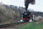 27. April 2002. 99 1762. Seifersdorf / 99 1762 vor RB 27824 nach Kipsdorf.