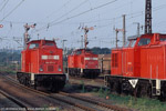 6. September 2002. 204 671, 204 710, 204 805 (v.l.n.r). Chemnitz Hbf / Die zwischen Chemnitz-Hbf und Chemnitz-Küchwald gelegen Brücken sind nicht für die Baureihe 232 zugelassen. Da wegen Bauarbeiten an der Strecke Chemnitz und Leipzig die Kohlezüge von Profen nach Chemnitz-Küchwald über Chemnitz-Hbf umgeleitet wurden, mußten Lokomotiven der Baureihe 204 für den letzten Abschnitt der Strecke von Hbf nach Küchwald benutzt werden.