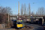 9. Dezember 2003. T4D-M 2136 [LVB]. Leipzig Klein-Zschocher / In Leipzig ist die Straßenbahn allgegenwärtig und auch sehr fotogen. Die Aufnahme des modernisierten Tatrazuges entstand in der Nähe der ehemaligen S-Bahn Station Schwartzestraße.