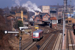 20. März 2005. 928 601. Bernburg. Roschwitz. Sachsen-Anhalt / Auch die Strecke nach Könnern war fest in der Hand der 628er. 628 601 verlässt hier gerade Bernburg in Richtung Könnern.