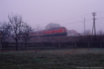 24. März 2005. 218 276. Gera. . Thüringen / Am 24.3.2005 lag Nebel im Elstertal. An diesem Morgen konnte ich 218 276 in Gera Langenberg vor dem Vierländerexpress in Richtung München ablichten.