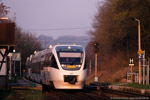 12. April 2005. Connex 0007. Grana. . Sachsen-Anhalt / Dieses und das folgende Bild entstanden innerhalb weniger Minuten im Bahnhof Haynsburg vom selben Standort aus, nur die Blickrichtung ist jeweils anders. Zuerst kam der Interconnex von Gera nach Rostock eingefahren, der im Bahnhof die Kreuzung ￼mit dem Vierländerexpress abwarten musste. Der Vierländerexpress ist dann auf dem nächsten Bild zu sehen.