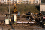 16. April 2005. Jena. Zwätzen. Thüringen / Am 16.4.2005 konnte ich morgens die Verschrottung von Beiwagen der Jenaer Nahverkehrsgesellschaft im ehemaligen Abstellbahnhof Zwätzen beobachten.