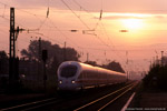 19. August 2005. Baureihe 411. Großheringen. . Thüringen / Sonnenaufgang im Bahnhof Großheringen. Der ICE-T kommt von Dresden und ist in Richtung Frankfurt unterwegs.