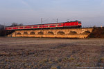 7. November 2005. 143 859. Naumburg (Saale). . Sachsen-Anhalt / Eine Regionalbahn auf der Fahrt von Eisenach nach Halle.