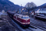 22. November 2005. MEG 202. Leutenberg. . Thüringen / Ein großer Berg Altschotter ermöglichte diesen Blick auf den Bahnhof Leutenberg.