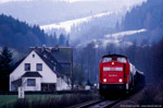 22. November 2005. 204 607. Kaulsdorf. . Thüringen / Die letzte Aufnahme am 22.11.2005 entstand kurz vor Erreichen des Bahnhofs Hockeroda, in dem die Sormitztalbahn nach Lobenstein ihren Ausgangspunkt hat.