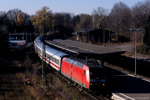 26. November 2005. 145 080. Lichtentanne. . Sachsen / Die Tage der Baureihe 145 vor den Intercitys zwischen Reichenbach und Dresden waren im November 2005 gezählt. Ab dem Fahrplanwechsel im Dezember wurden sie durch die Baureihen 101 und 120 abgelöst.