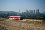 19. Juli 2006. 628 600. Karsdorf. . Sachsen-Anhalt / 628 600 auf der Fahrt in Richtung Nebra kurz nach Verlassen des Bahnhofs Karsdorf.