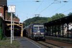 Bild des Monats Juli 2013. Leipzig. Alt-West. Sachsen / 181 206 mit IC 1954 nach Mainz durchfährt den Bahnhof Leipzig-Leutzsch. Der Bahnhof ist inzwischen nicht wiederzuerkennen: die Bahnsteige an dieser Stelle sind verschwunden und durch mehrere hundert Meter vom alten Standort entfernte Neubauten ersetzt worden. 10. September 2006.