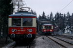 8. April 2007. 479 205. 479 201. Lichtenhain/Bergbahn. . Thüringen / Am Morgen des 8. April 2007 pendelten die Triebwagen 479 201 und 203 auf der Flachstrecke der Oberweißbacher Bergbahn.