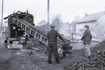 9. April 2007. 99 1561. Mügeln. . Sachsen / Osterfahrten mit 99 1561 auf der Strecke Oschatz - Mügeln. Das waren die letzten Einsätze dieser Lok vor dem Fristablauf am 10.4.2007.