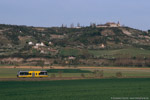 15. April 2007. 972 918. Laucha an der Unstrut. Golzen. Sachsen-Anhalt / Nur wenige Augenblicke später als die vorherige Aufnahme entstand dieses Bild von 672 918 auf der Fahrt in Richtung Naumburg.