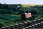 1. Mai 2007. 152 136. Naumburg (Saale). Kleinheringen. Sachsen-Anhalt / 152  136 mit einem nordwärts fahrenden Güterzug an der ''Verbindungsbahn Ost'' am Abzweig Saaleck. Das Gleis im Vordergrund war gesperrt wegen des Neubaus des Überschneidungsbauwerks am Abzweig Saaleck.