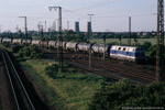 Mai 2007. 204 Infaleuna. Wengelsdorf. Am Bahnhof. Sachsen-Anhalt / Blick von der mittlerweile gesperrten Brücke über den Bahnhof Großkorbetha auf einen aus dem Werksgelände der Leune-Werke kommenden Kesselwagenzug.