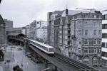 August 2007. DT4. Hamburg. Hamburg-Mitte. Hamburg / Ein DT4 verlässt die Haltestelle Rödingsmarkt in Richtung Baumwall.