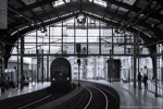 26. September 2007. Berlin. Bezirk Mitte. Berlin / Einfahrt eines Zuges der RE7 nach Belzig in den Bahnhof Friedrichstadt.