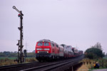 5. Oktober 2007. 215  902. Klanxbüll. . Schleswig-Holstein / Sylt-Shuttle nach Niebüll am Einfahrtsignal des Bahnhofs Klanxbüll.