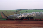 11. Oktober 2007. 44 1486. 52 8079. Tiefenort. . Thüringen / Dampf trifft Kies. 44 1486, 52 8079 und Schlusslok 52 8075 bringen einen 2570t Kieszug von Bad Salzungen über den Rennsteig nach Eisenach.