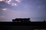 12. Oktober 2007. 52 8075. Tiefenort. . Thüringen / 52 8075 befindet sich auf der Fahrt nach Bad Salzungen, um dort einen Güterzug zurück nach Eisenach zu übernehmen.