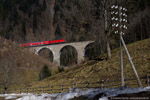 9. März 2015. Baureihe 143. Breitnau. Höllsteig. Baden-Württemberg / RB 26931 von ''Freiburg (Breisgau)'' nach ''Seebrugg''  auf dem Ravenna-Viadukt. Das Viadukt befindet sich in einer Steigung von 1:20. Bis zum Erscheinen der Baureihe 85 musste dieser Abschnitt der Strecke mit Hilfe eines Zahnstangenantriebs überwunden werden.