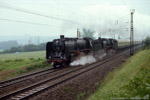 11. Juni 1988. 03 001. 01 137. Sankt Egidien. . Sachsen / Neben dem Sonderzug aus Zwickau zum Dampflokabschied in Glauchau, verkehrte auch ein zweiter Sonderzug von Dresden. Dieser ist hier auf der Rückfahrt nach Dresden mit den Loks 03 001 und 01 137 zu sehen.