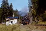 2. Oktober 1988. 86 607. Eibenstock. . Sachsen / Am 2. Oktober 1988 brachte eine Sonderfahrt die beiden Lokomotiven 86 607 und 50 849 ins westliche Erzgebirge. Der Sonderzug mit den beiden Lokomotiven pendelte an diesem Tag mehrfach zwischen Morgenröthe-Rautenkranz und Schönheide-Süd.