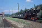 Der Sonderzug mit 99 1762 an der Spitze hat den Bahnhof Freital-Hainsberg fast erreicht.